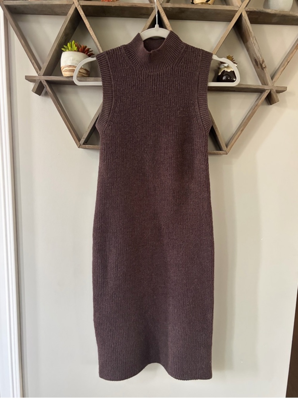 Aritzia Babaton Brown Sleeveless Mock Neck Sweater Dress. Size XS.
